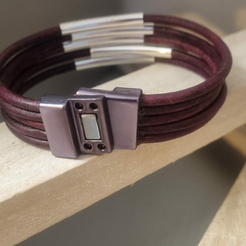 Bracelet mixte en cuir rond violet et tubes argentés