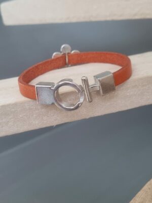 Bracelet enfant, ado en cuir plat orange et fleur argentée