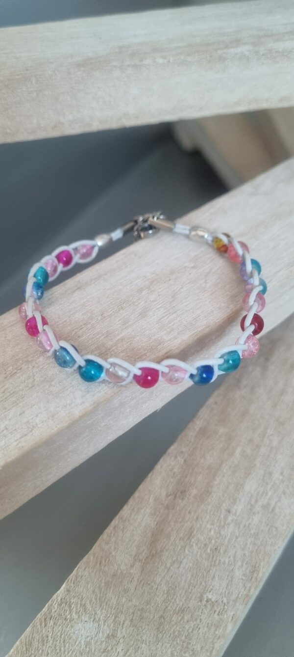 Bracelet enfant perles verre et cuir rond