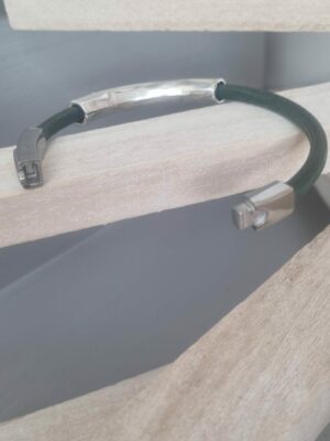 Bracelet femme cuir rond vert et tube martelé argenté