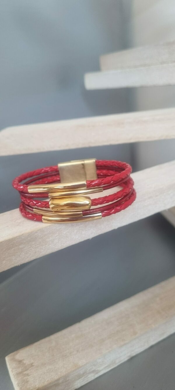 Bracelet femme cuir rond tressé rouge et tubes dorés