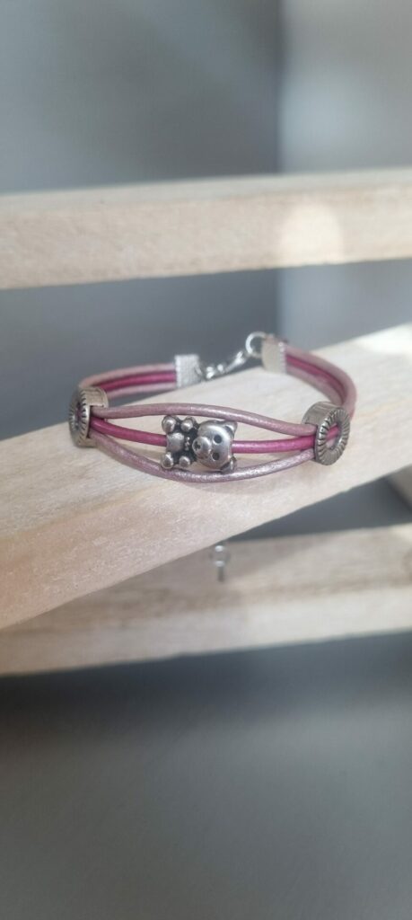 Bracelet femme enfant en cuir rond rose et son ourson argenté