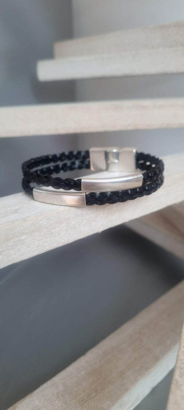 Bracelet homme en cuir tressé noir et tubes argentés