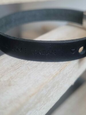 Bracelet homme cuir noir imprimé love, fermoir montre