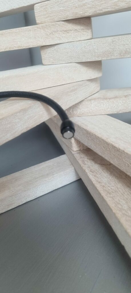Bracelet homme en cuir rond noir 5mm et osselets en zamak argentés