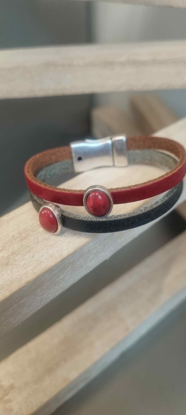 3CUI25 Bracelet femme rouge et gris et passants argentés résine rouge