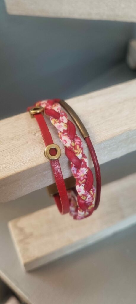 Bracelet femme en cuir rouge et cuir tressé liberty