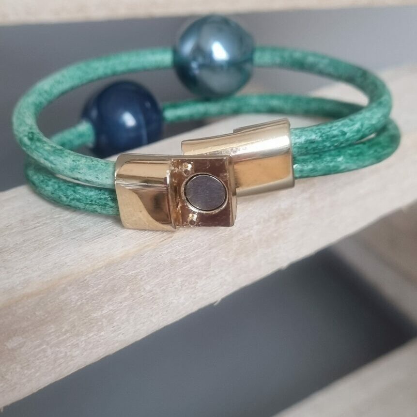 Bracelet femme cuir rond vert et perles céramiques bleu et verte