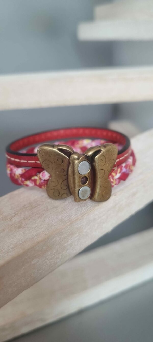 Bracelet enfant en cuir tressé liberty et cuir rouge