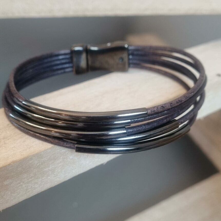 Bracelet homme en cuir rond bleu et tubes noirs