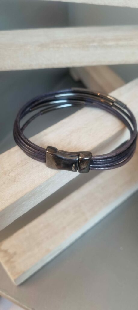 Bracelet homme en cuir rond bleu et tubes noirs