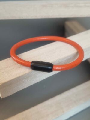 Bracelet mixte en cuir rond orange