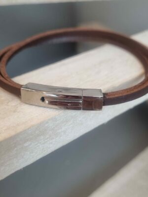 Bracelet homme en cuir carré marron