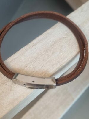 Bracelet homme en cuir carré marron
