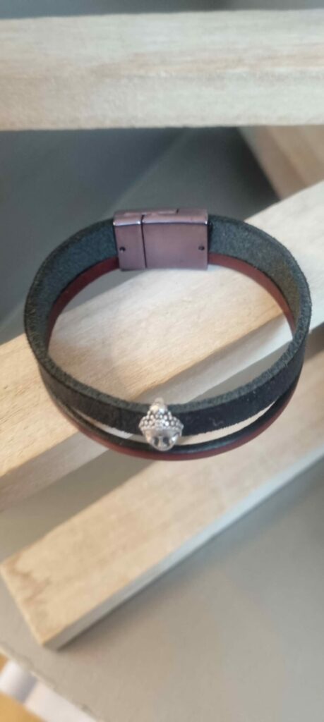 Bracelet homme15mm en cuir noir et bordeaux, passant bouddha argenté