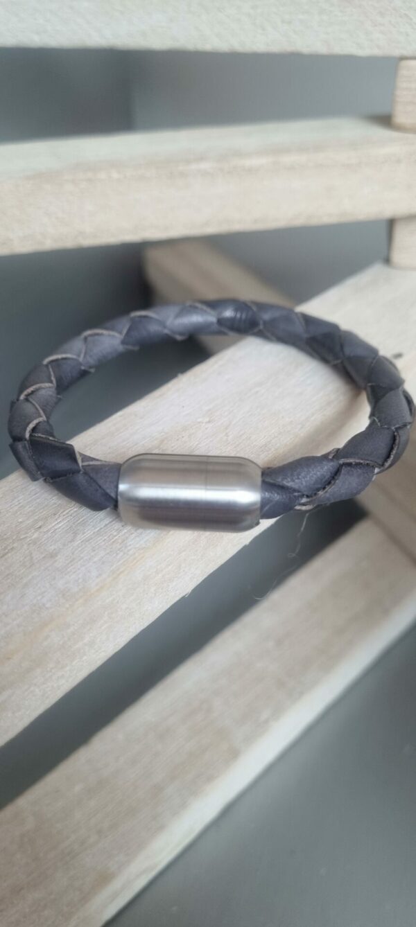 Bracelet homme en cuir tressé gris rond