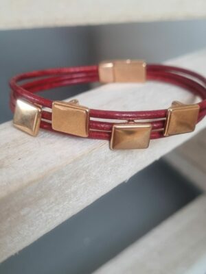 Bracelet femme en cuir rond rouge et passants roses dorés