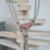 Collier en cuir tressé cuir perles en céramique rose et doré