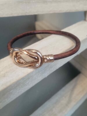 Bracelet mixte en cuir rond marron et fermoir infini