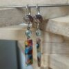 Boucles d'oreille femme en acétate multi couleur et passant en verre