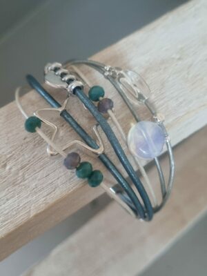Bracelet femme en cuir rond bleu et argenté passants en verre et argentés