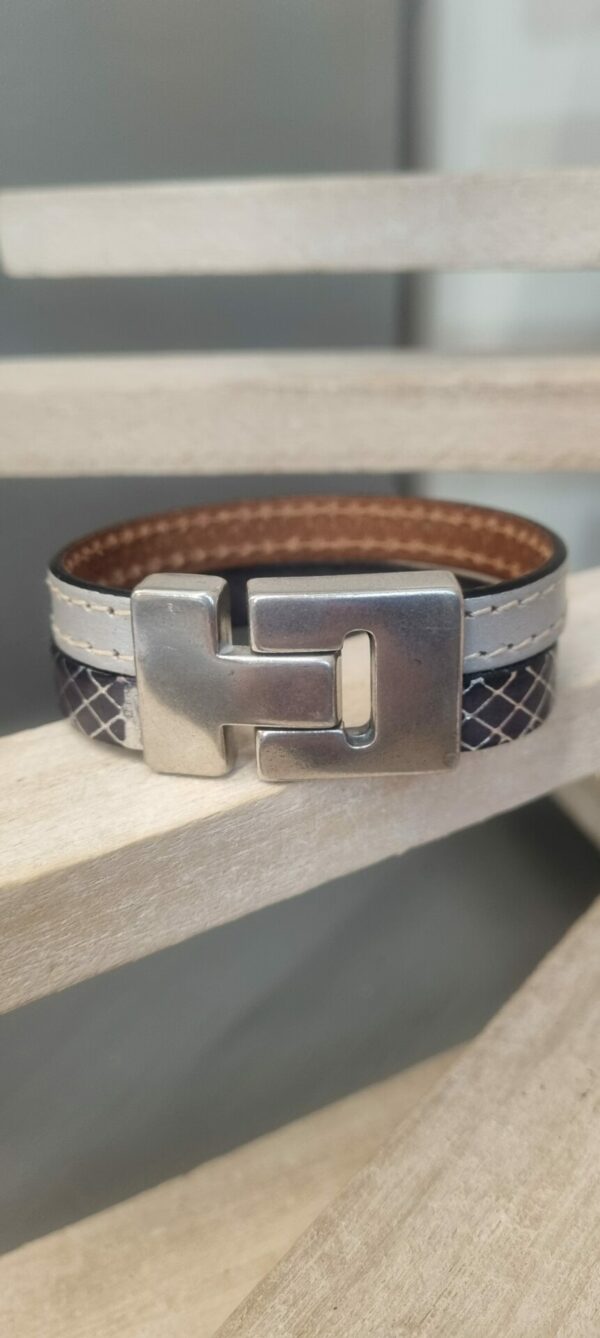 3CUI56 - 30€ Bracelet femme 20mm en cuir gris et noir argenté, fermoir T