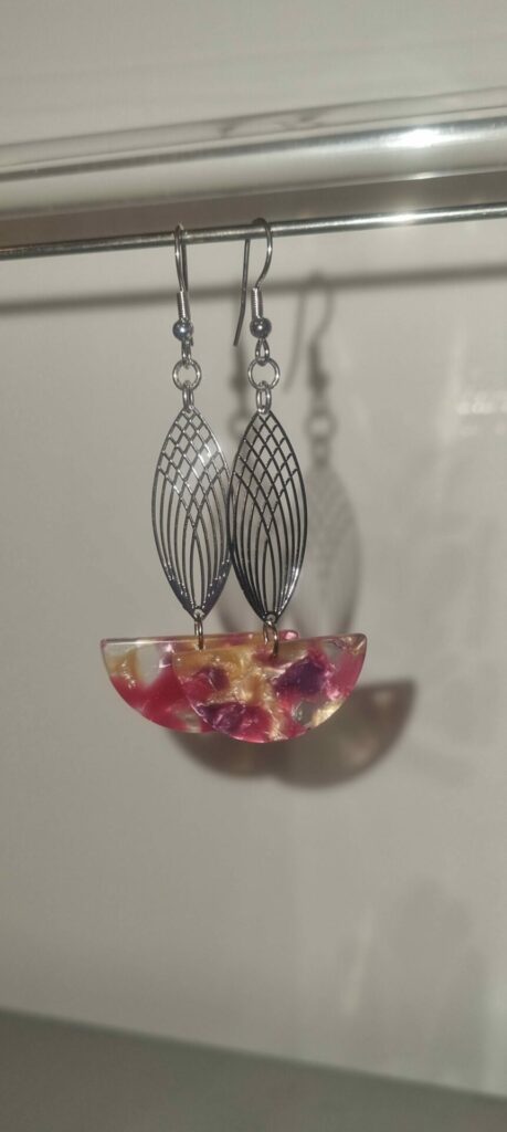 Boucles d'oreille femme estampe argentée et demi lune en acétate