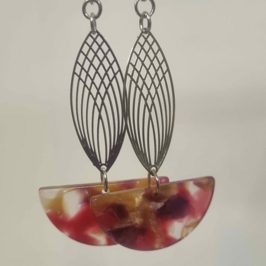 Boucles d'oreille femme estampe argentée et demi lune en acétate