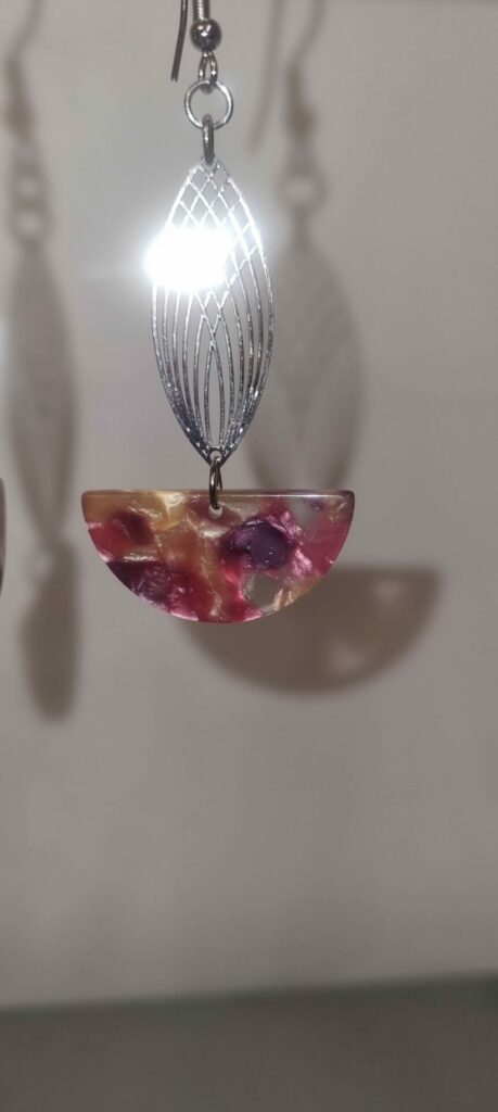 Boucles d'oreille femme estampe argentée et demi lune en acétate