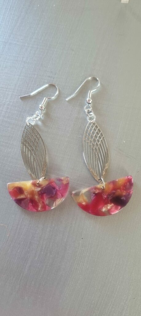 Boucles d'oreille femme estampe argentée et demi lune en acétate