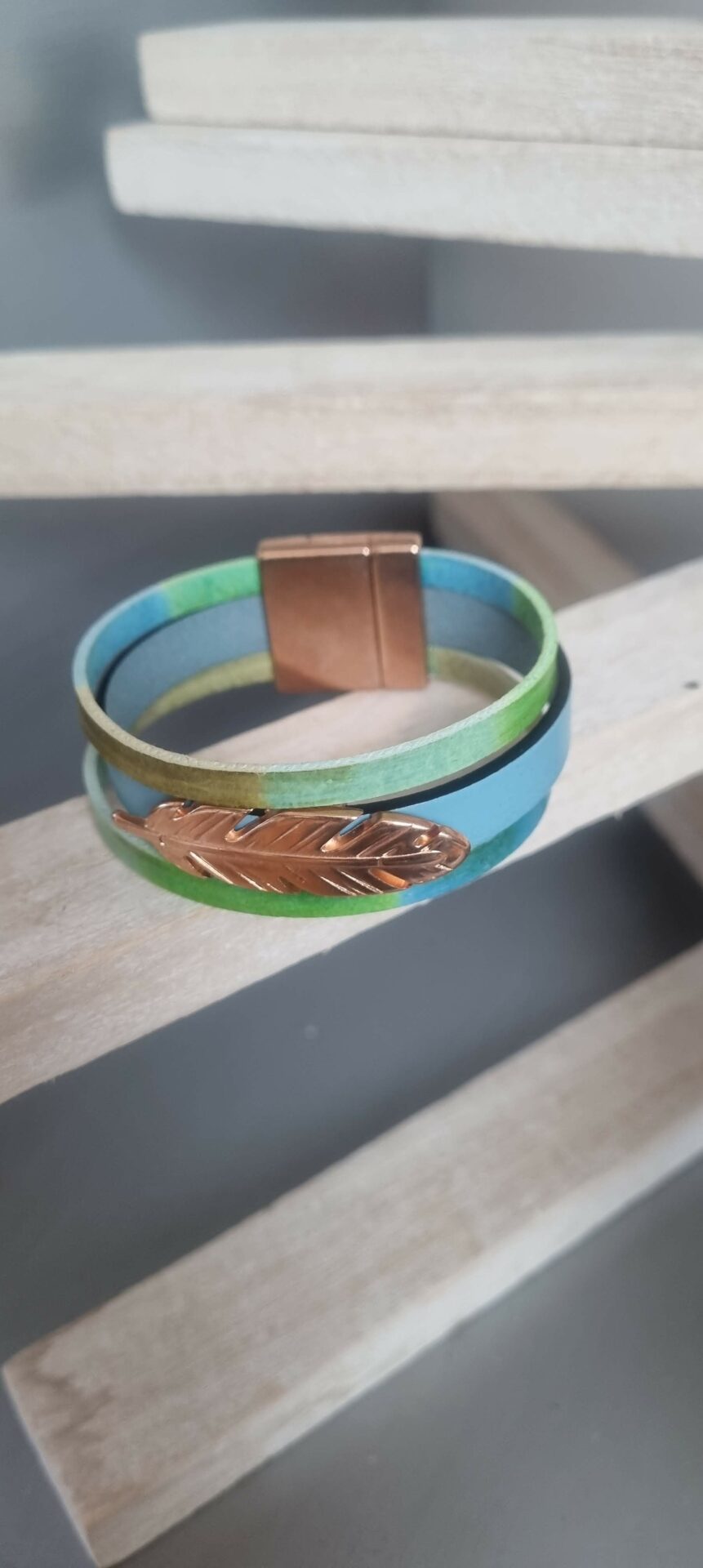 Bracelet femme 20mm bleu et vert, plume or rose