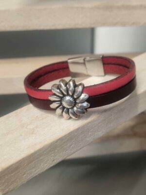 Bracelet femme en cuir bordeaux et rose, fleur argentée