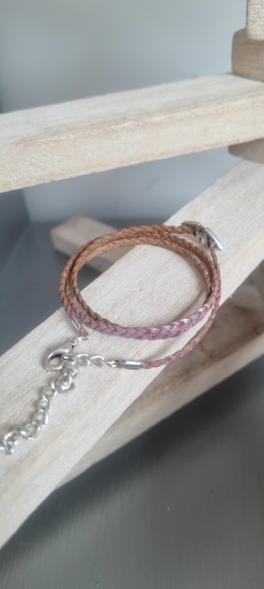 Bracelet femme, ado triple tour cuir tressé rose