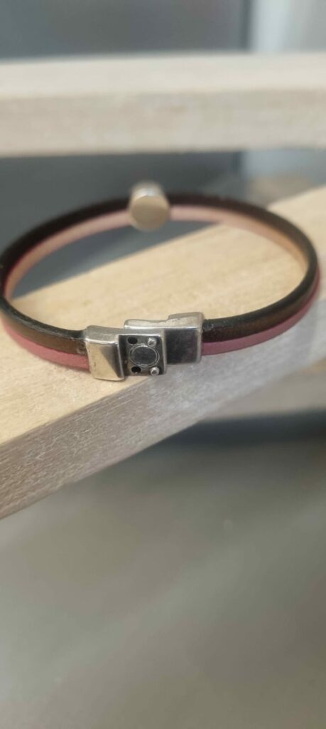 Bracelet femme en cuir de 3mm bronze et nacré rose, passant Swarovski