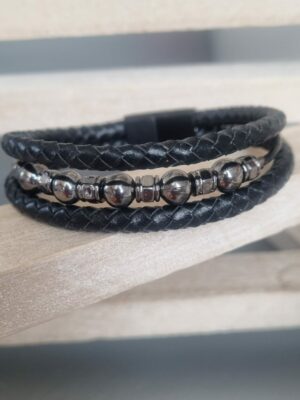 Bracelet homme en cuir tressé noir ou non et perles acier