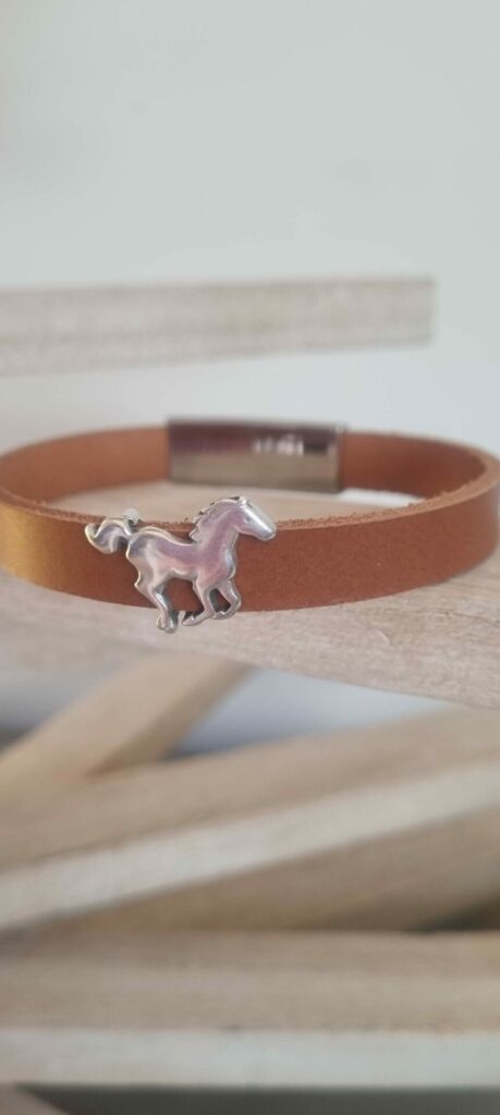 Bracelet homme en cuir nautique marron et passant cheval