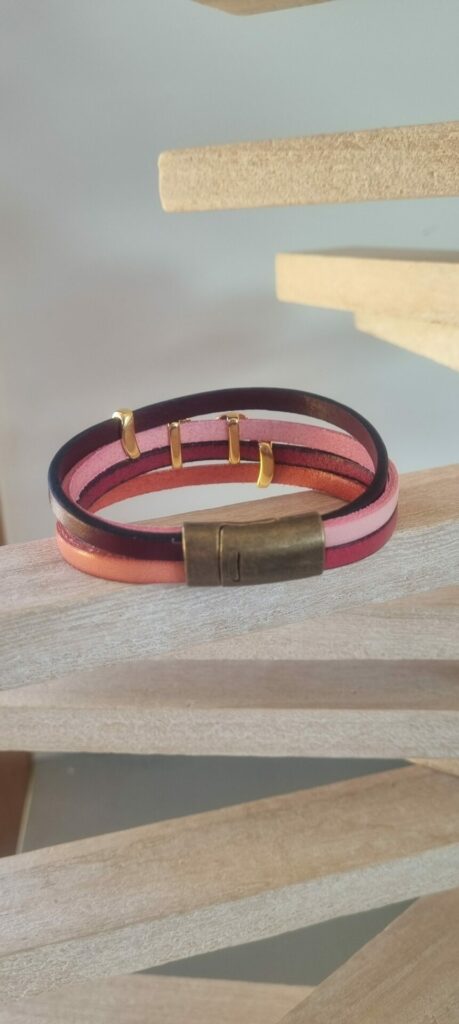 Bracelet femme cuirs tons de rose et passant infini doré