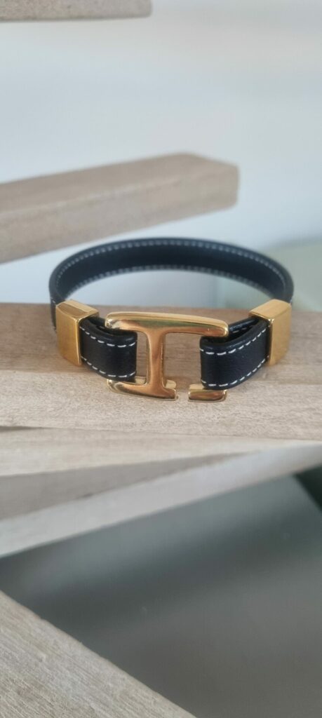 Bracelet femme cuir noir et fermoir crochet doré