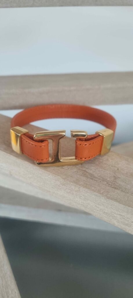 Bracelet femme cuir orange et fermoir crochet doré