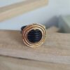 Bague femme en cuir rond bleu et passant doré