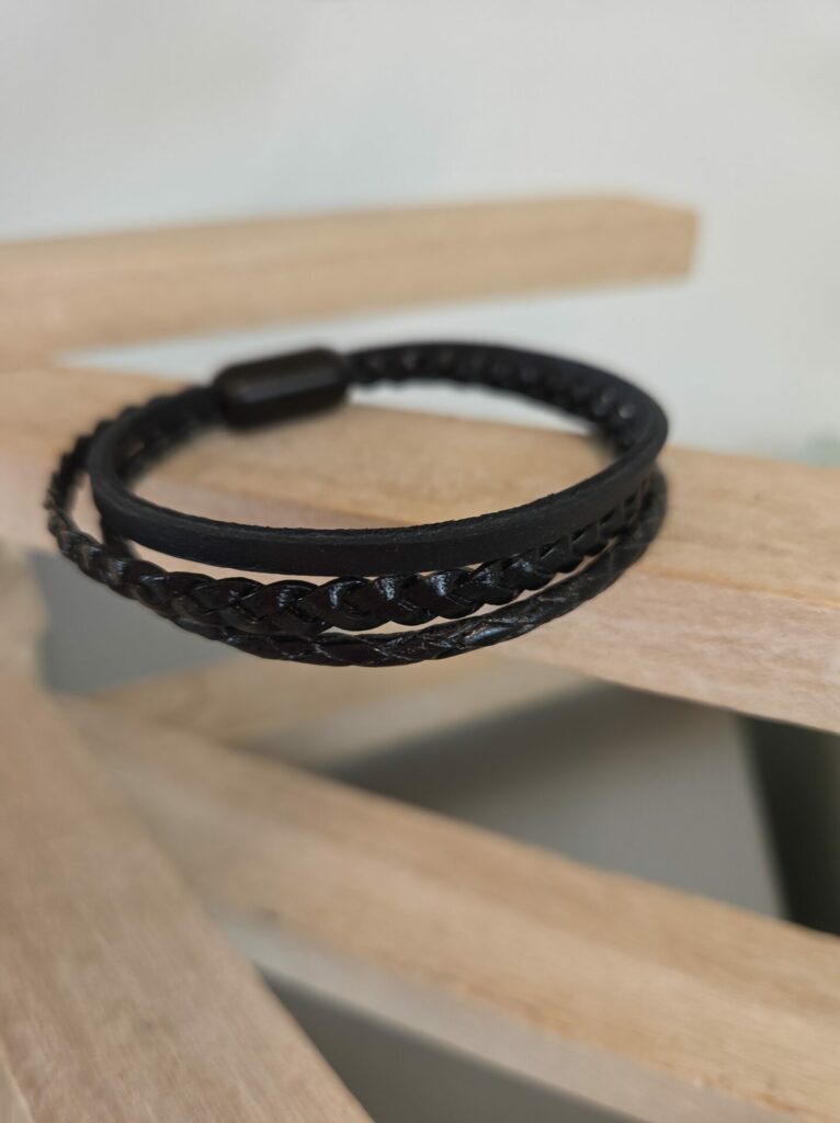 Bracelet homme en cuir rond et plat noir