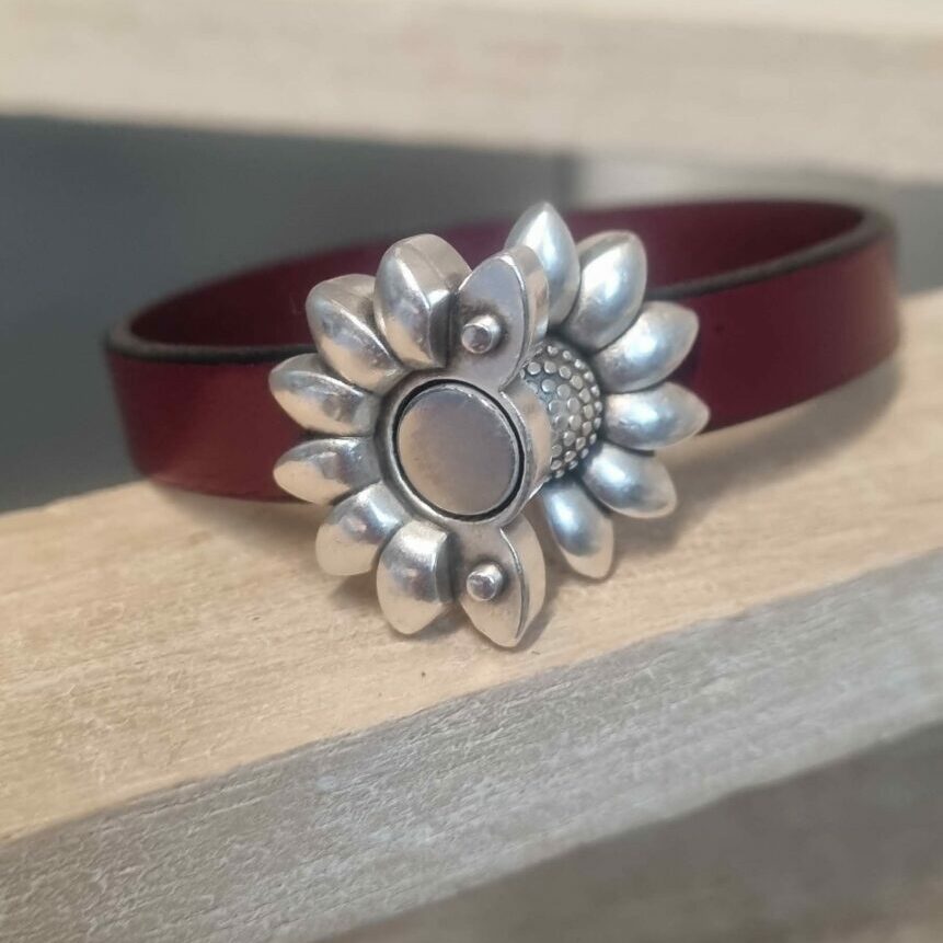 Bracelet femme cuir bordeaux et fermoir fleur