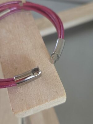 Bracelet femme cuirs roses et perles argentées
