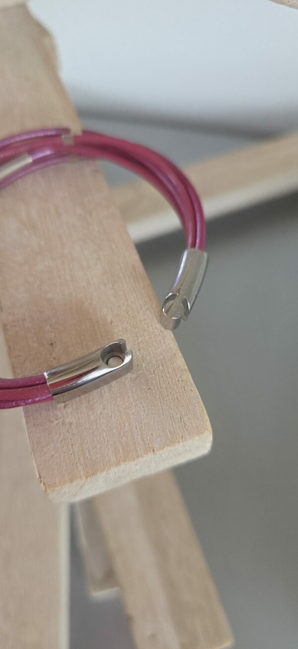 Bracelet femme cuirs roses et perles argentées