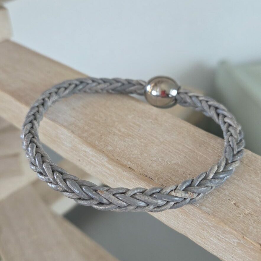 Bracelet mixte cuir rond tressé gris
