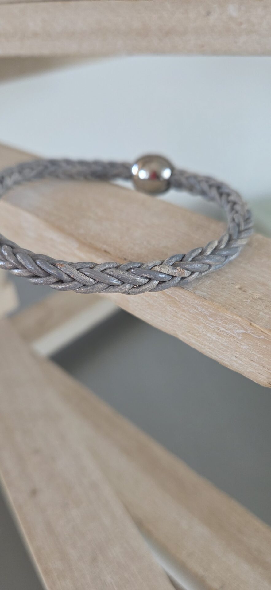 Bracelet mixte cuir rond tressé gris