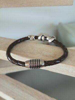 Bracelet homme cuir rond marron tressé et trois perles argentées