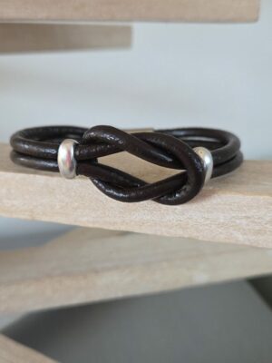 Bracelet homme cuir rond 4mm marron foncé sigle infini