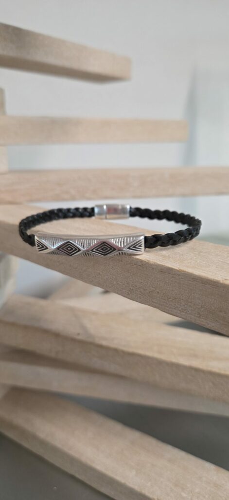 Bracelet homme en cuir tressé plat et tube à motif