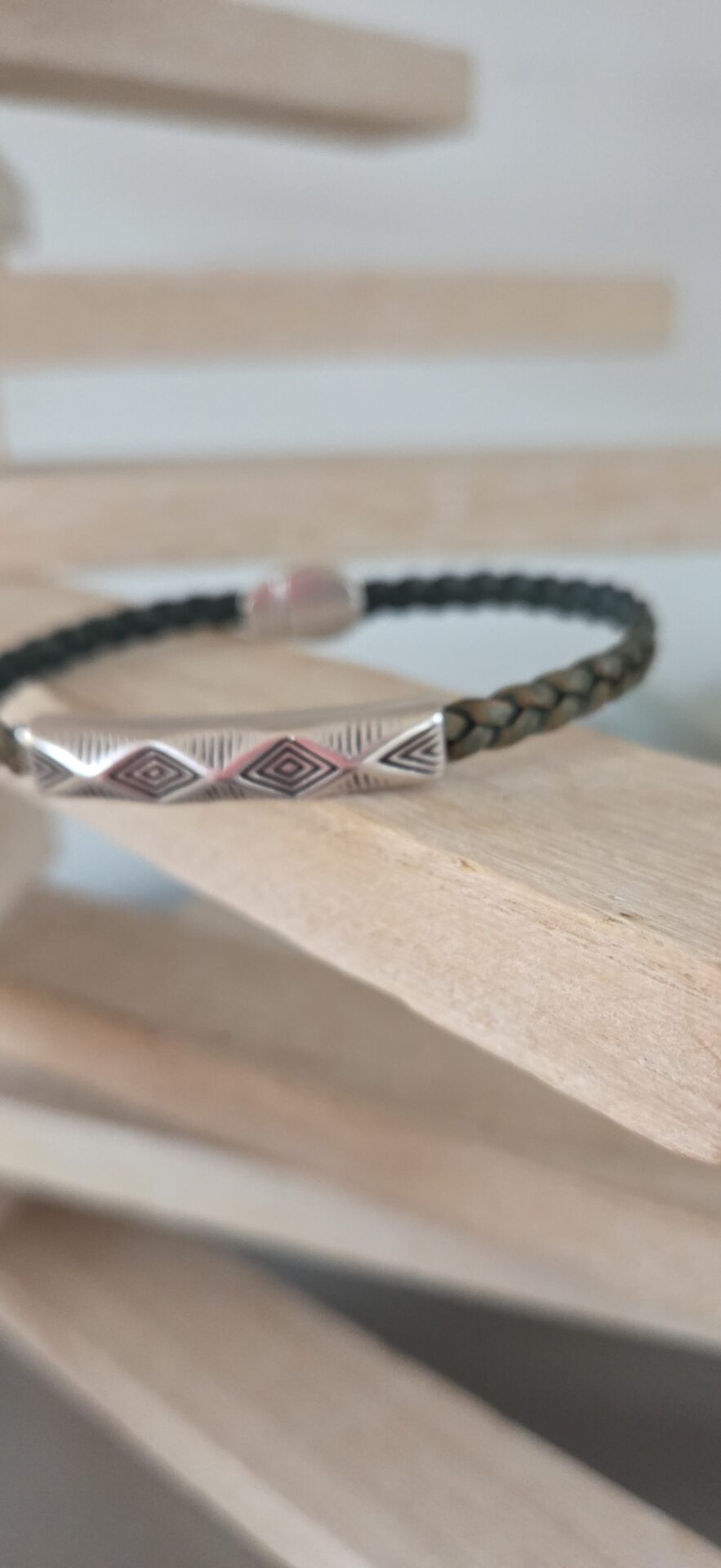 Bracelet homme en cuir tressé plat et tube à motif